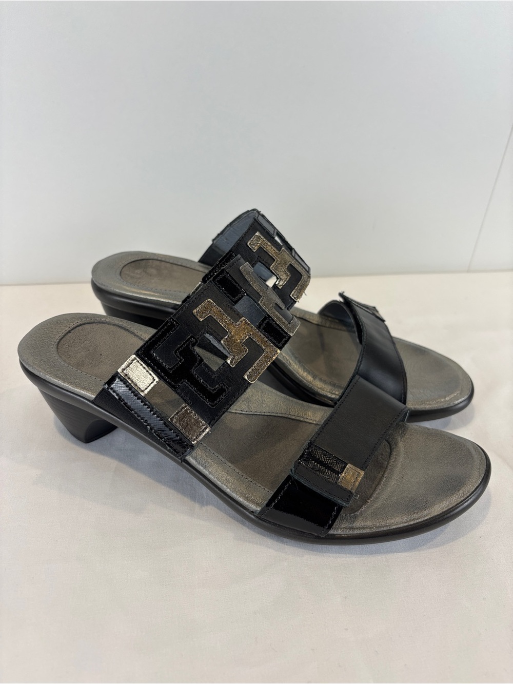 Naot Afrodita Block Heel Sandals Black Leather Slides EU 40/US 9-9.5 Metallic